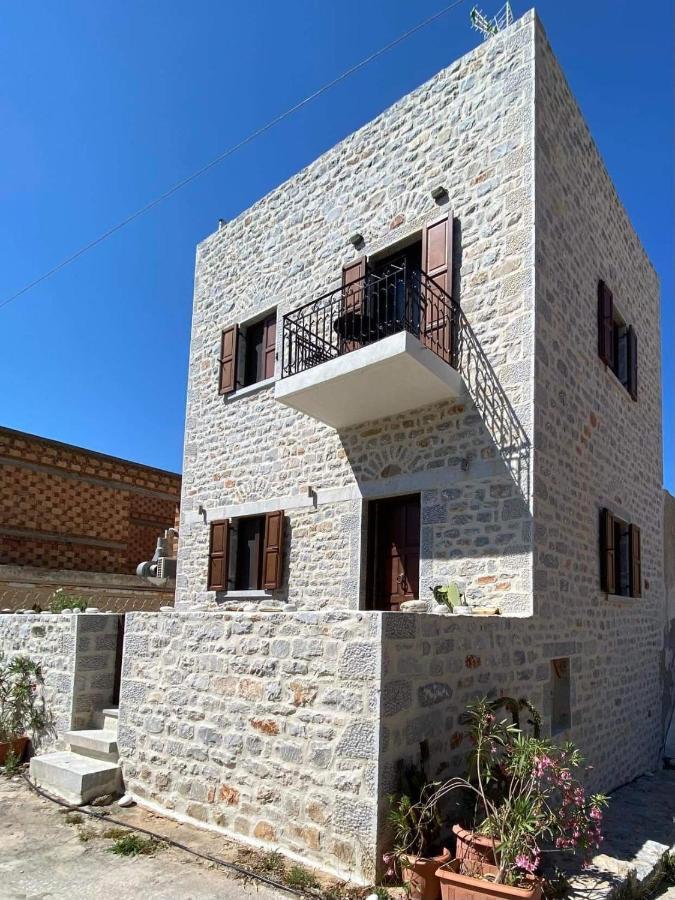 Παραδοσιακός Πύργος Villa Gerolimenas Exterior photo